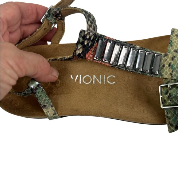 Vionic 342 Navassa Tan T Strap Embellished Snakeskin Sandals Womens 7 Comfort - Picture 3 of 12